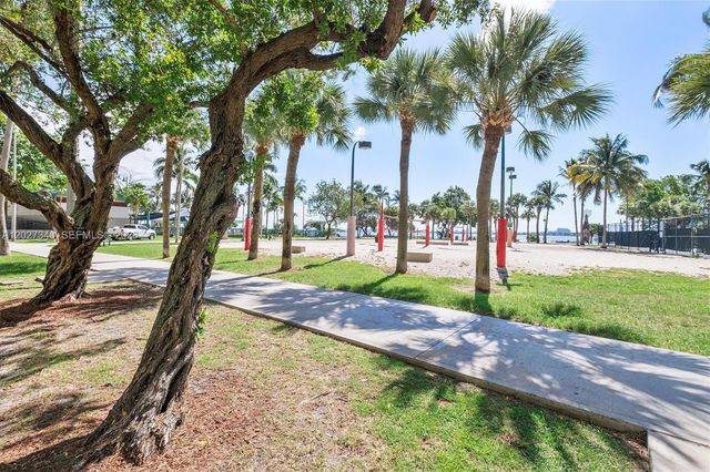 1750 N Bayshore Drive 3106, Miami, FL 33132
