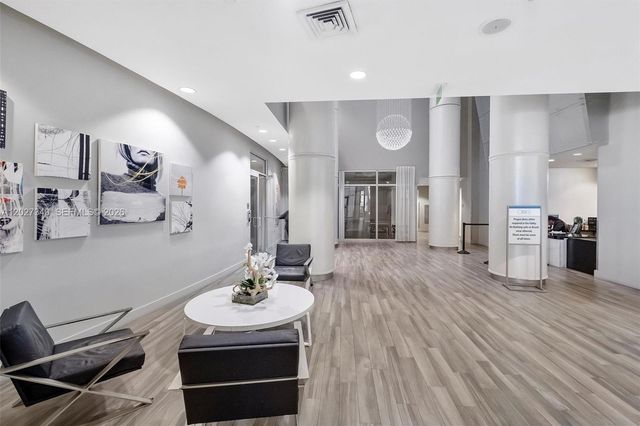 1750 N Bayshore Drive 3106, Miami, FL 33132