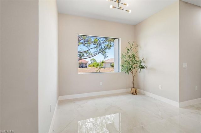 2606 25th ST SW, Lehigh Acres, FL 33976