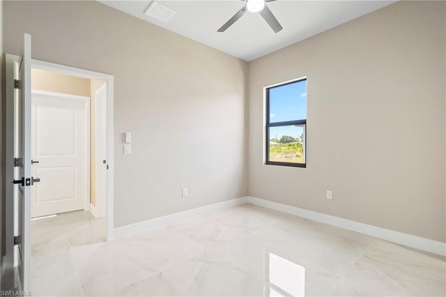 2606 25th ST SW, Lehigh Acres, FL 33976