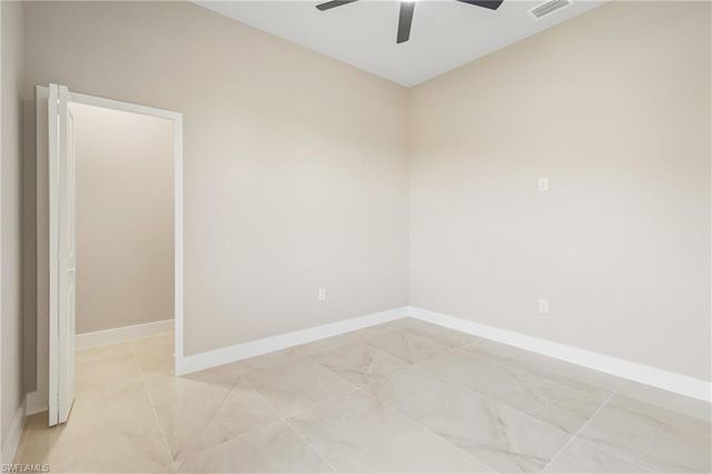 2606 25th ST SW, Lehigh Acres, FL 33976