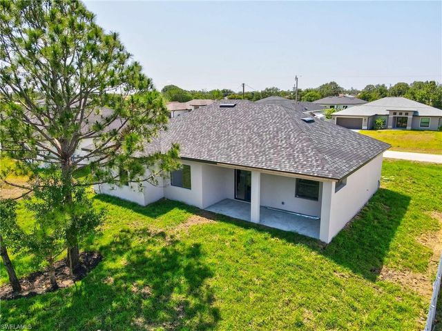 2606 25th ST SW, Lehigh Acres, FL 33976