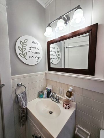 112 Glen Avenue, Elmira, NY 14905