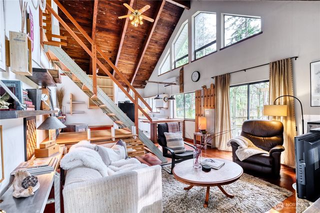 1525 Columbia Vista Drive, Point Roberts, WA 98281