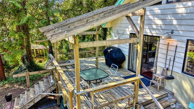 1525 Columbia Vista Drive, Point Roberts, WA 98281