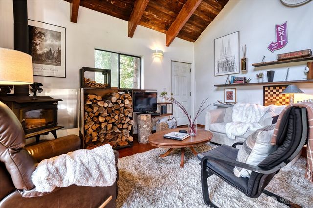 1525 Columbia Vista Drive, Point Roberts, WA 98281