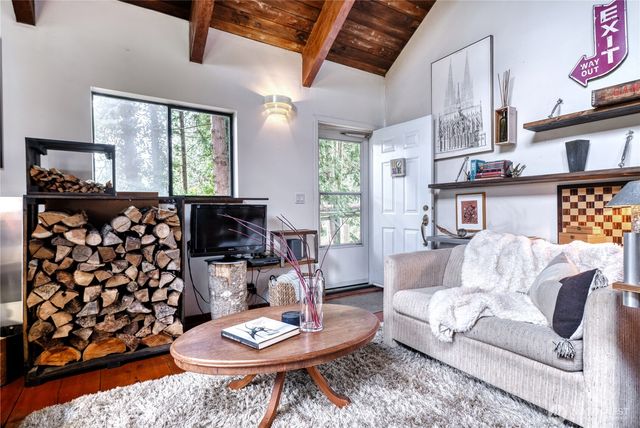 1525 Columbia Vista Drive, Point Roberts, WA 98281