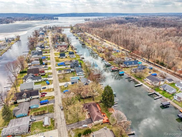 10846 Colony Road, Pinckney, MI 48169