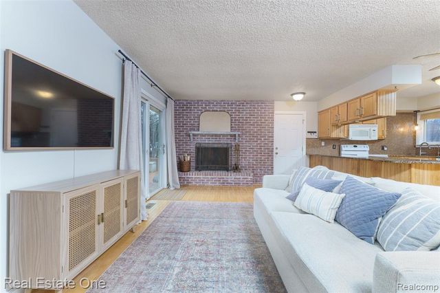 10846 Colony Road, Pinckney, MI 48169