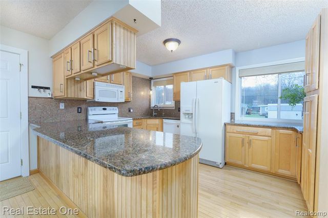 10846 Colony Road, Pinckney, MI 48169