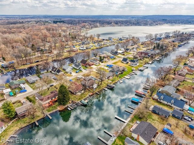 10846 Colony Road, Pinckney, MI 48169