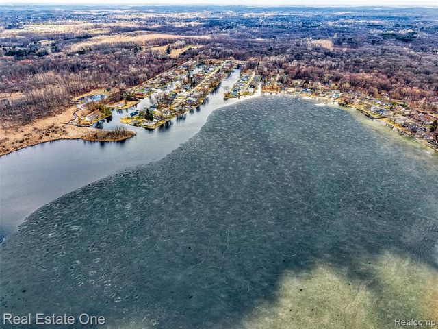 10846 Colony Road, Pinckney, MI 48169