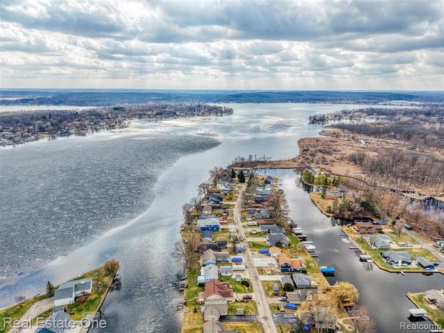 10846 Colony Road, Pinckney, MI 48169