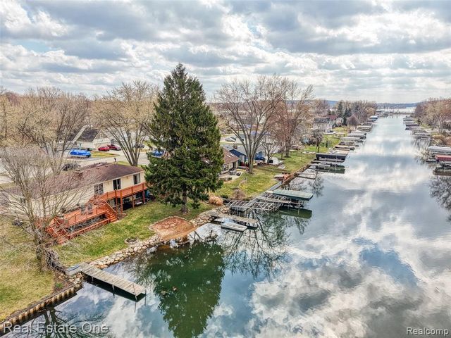 10846 Colony Road, Pinckney, MI 48169