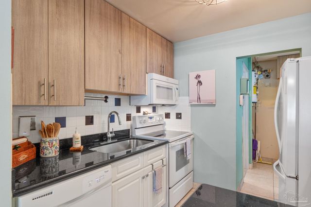 201 Pensacola Beach Rd C-22, Gulf Breeze, FL 32561