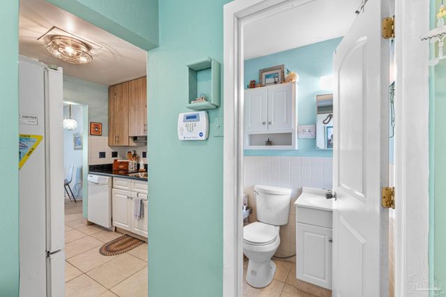 201 Pensacola Beach Rd C-22, Gulf Breeze, FL 32561