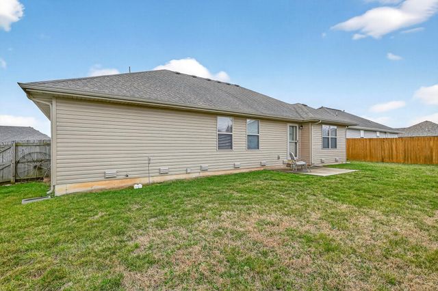 381 W Grace Street, Republic, MO 65738