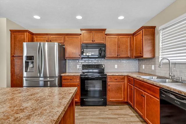 381 W Grace Street, Republic, MO 65738