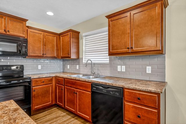 381 W Grace Street, Republic, MO 65738