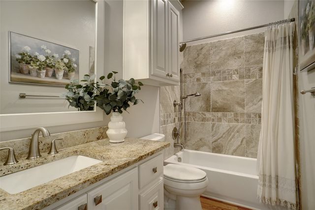 613 Ball Street, Grapevine, TX 76051