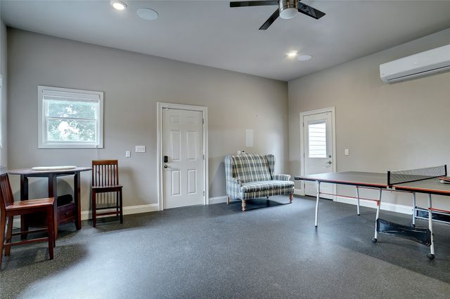 613 Ball Street, Grapevine, TX 76051