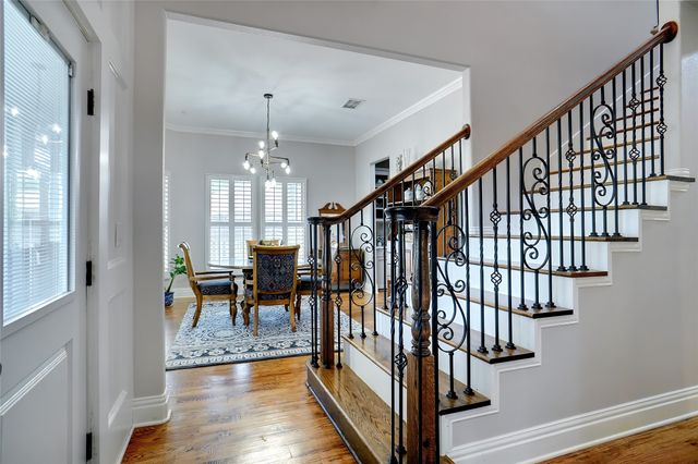 613 Ball Street, Grapevine, TX 76051