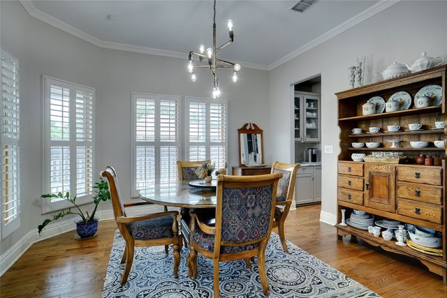 613 Ball Street, Grapevine, TX 76051