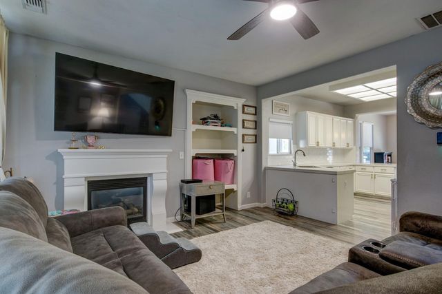 3006 Powers Ave, Riverbank, CA 95367