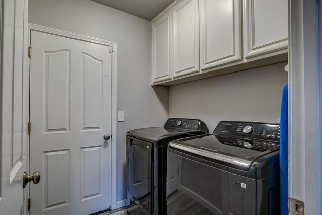 3006 Powers Ave, Riverbank, CA 95367