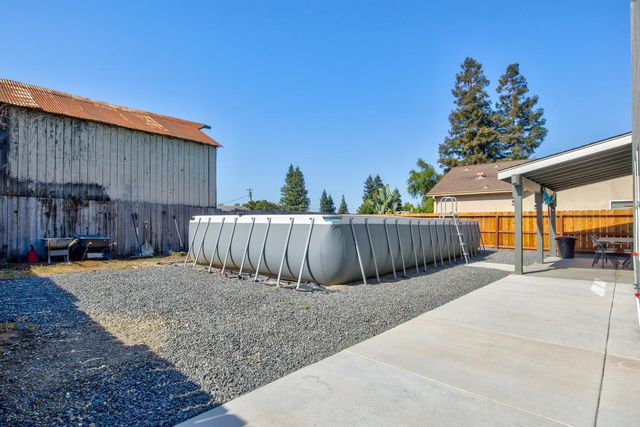 3006 Powers Ave, Riverbank, CA 95367
