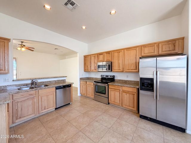 6223 S COTTONFIELDS Lane, Laveen, AZ 85339