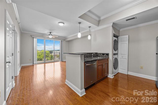 300 W 5th Street 343, Charlotte, NC 28202