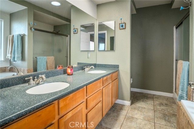 388 Calaveras Road, Pinon Hills, CA 92372