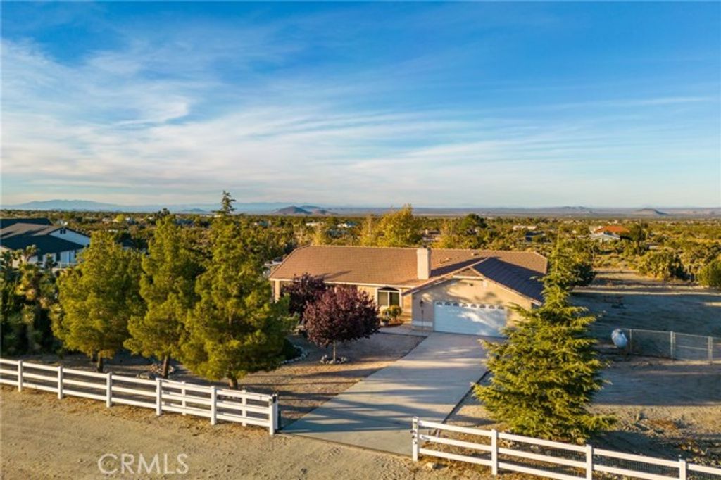 388 Calaveras Road, Pinon Hills, CA 92372