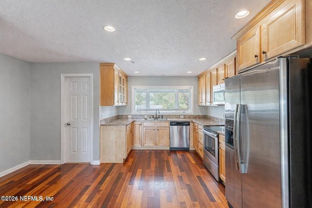 445 8TH Avenue N D, Jacksonville Beach, FL 32250