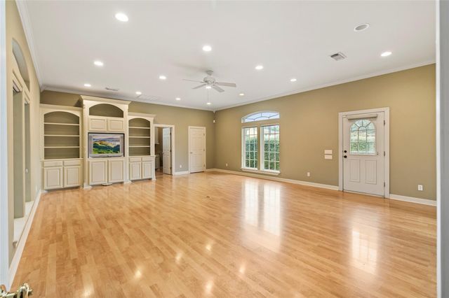 5012 Woodrow Avenue, Galveston, TX 77551