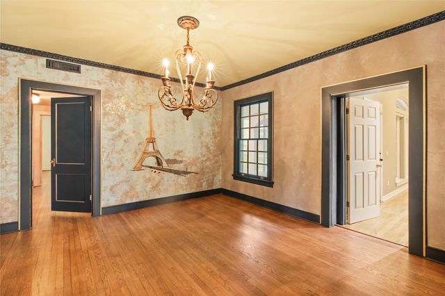 5012 Woodrow Avenue, Galveston, TX 77551