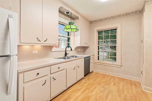 5012 Woodrow Avenue, Galveston, TX 77551