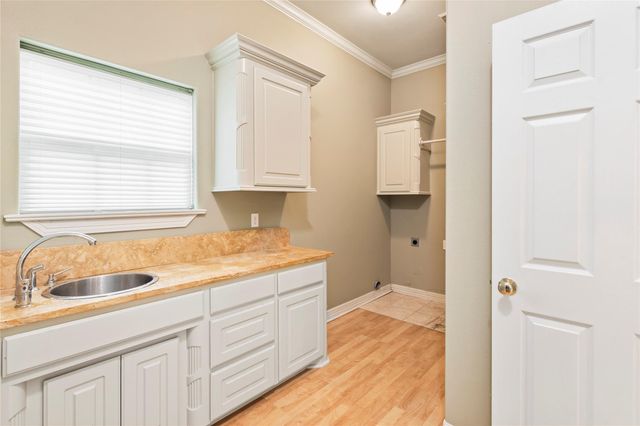 5012 Woodrow Avenue, Galveston, TX 77551