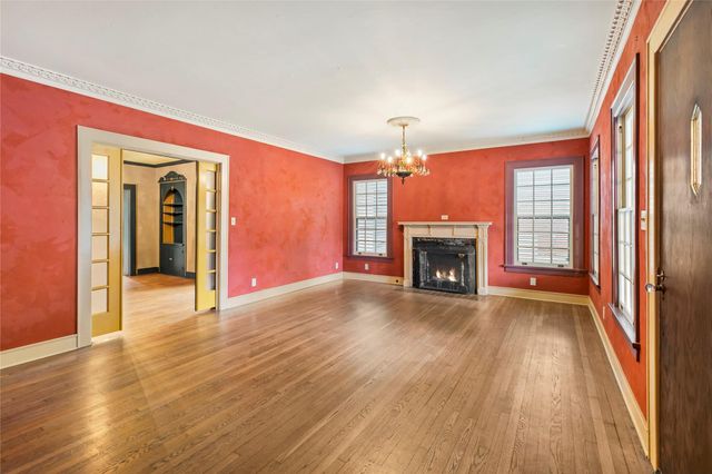 5012 Woodrow Avenue, Galveston, TX 77551