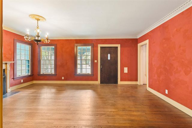5012 Woodrow Avenue, Galveston, TX 77551