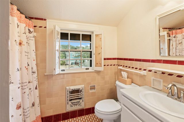 5012 Woodrow Avenue, Galveston, TX 77551