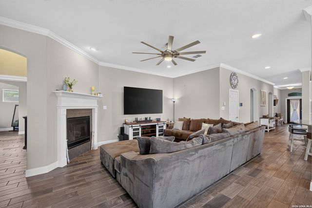 2037 Cullum Park, San Antonio, TX 78253