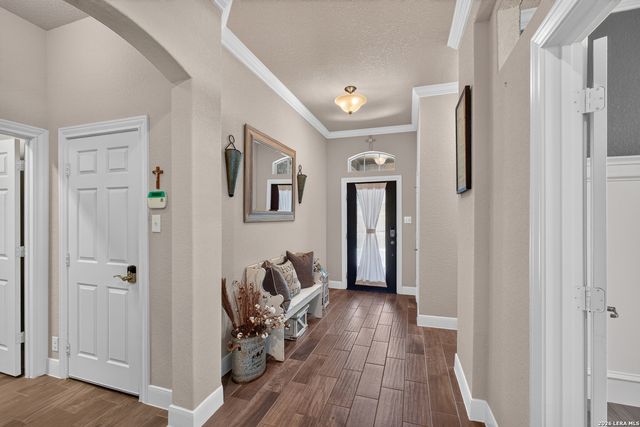 2037 Cullum Park, San Antonio, TX 78253