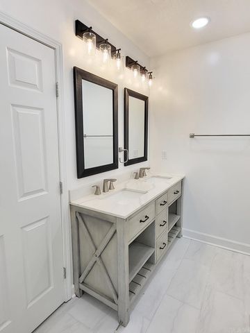 3717 Oak Leaf Cir, Jonesboro, AR 72404