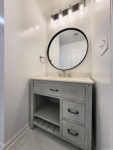 3717 Oak Leaf Cir, Jonesboro, AR 72404