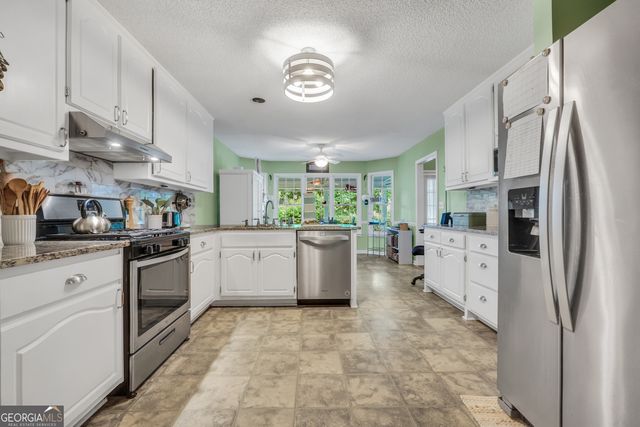 187 Pine Branch Drive, Stockbridge, GA 30281