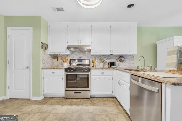 187 Pine Branch Drive, Stockbridge, GA 30281