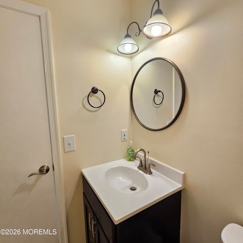 3 Millay Court, Freehold, NJ 07728