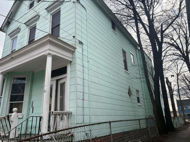 10 Beverly St 3, Newark City, NJ 07108